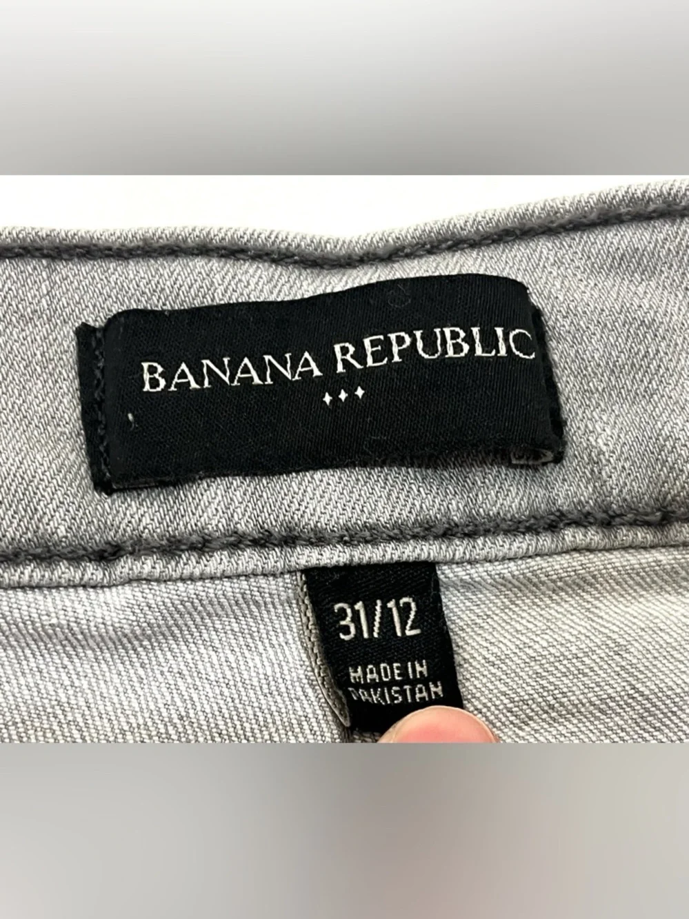 Banana Republic Women’s Light Gray Denim Shorts Plus Size 14
